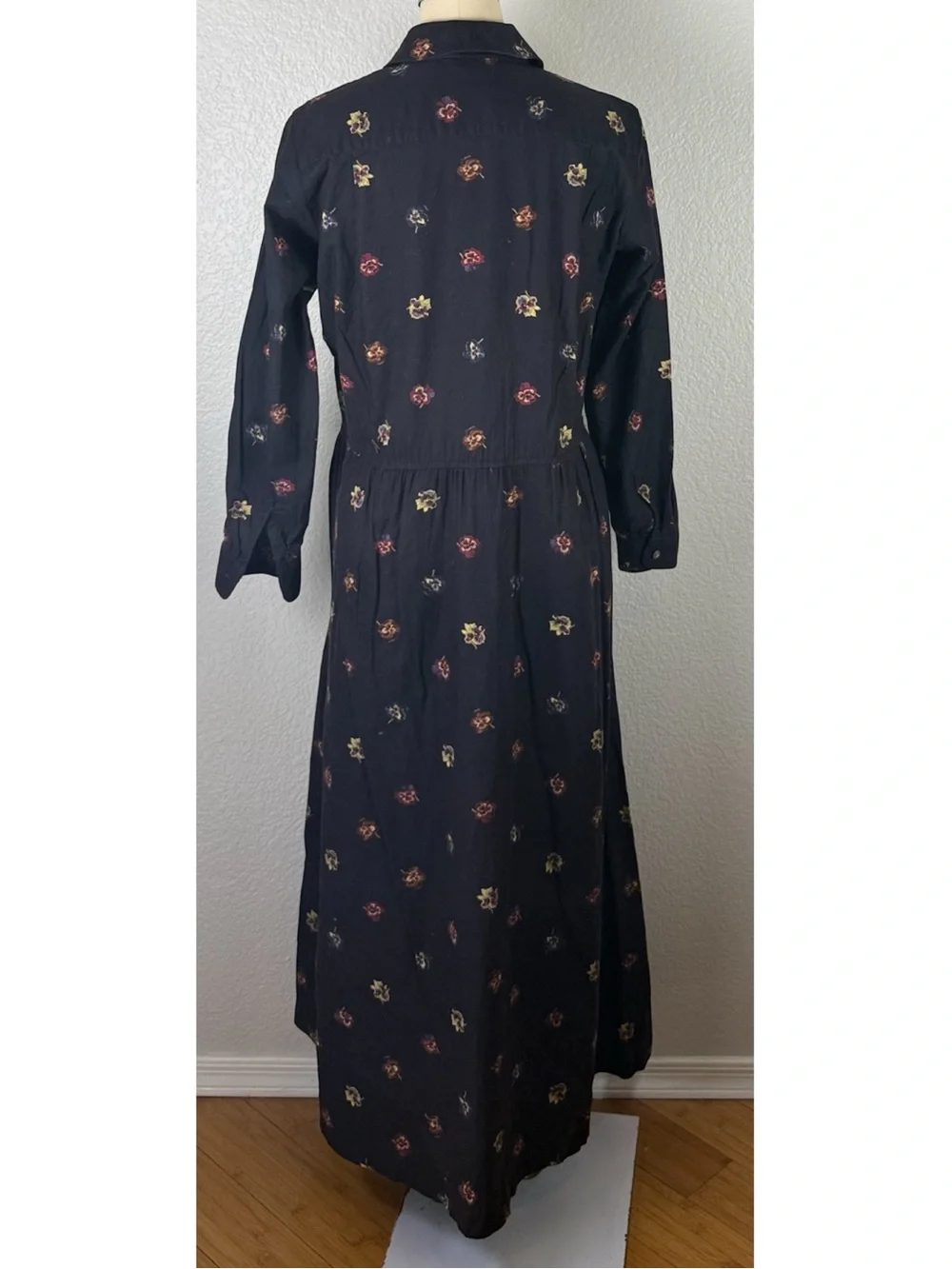 J Crew Vintage 90s Womens Longsleeve Maxi Shirt Dress Black Floral Modest size 8